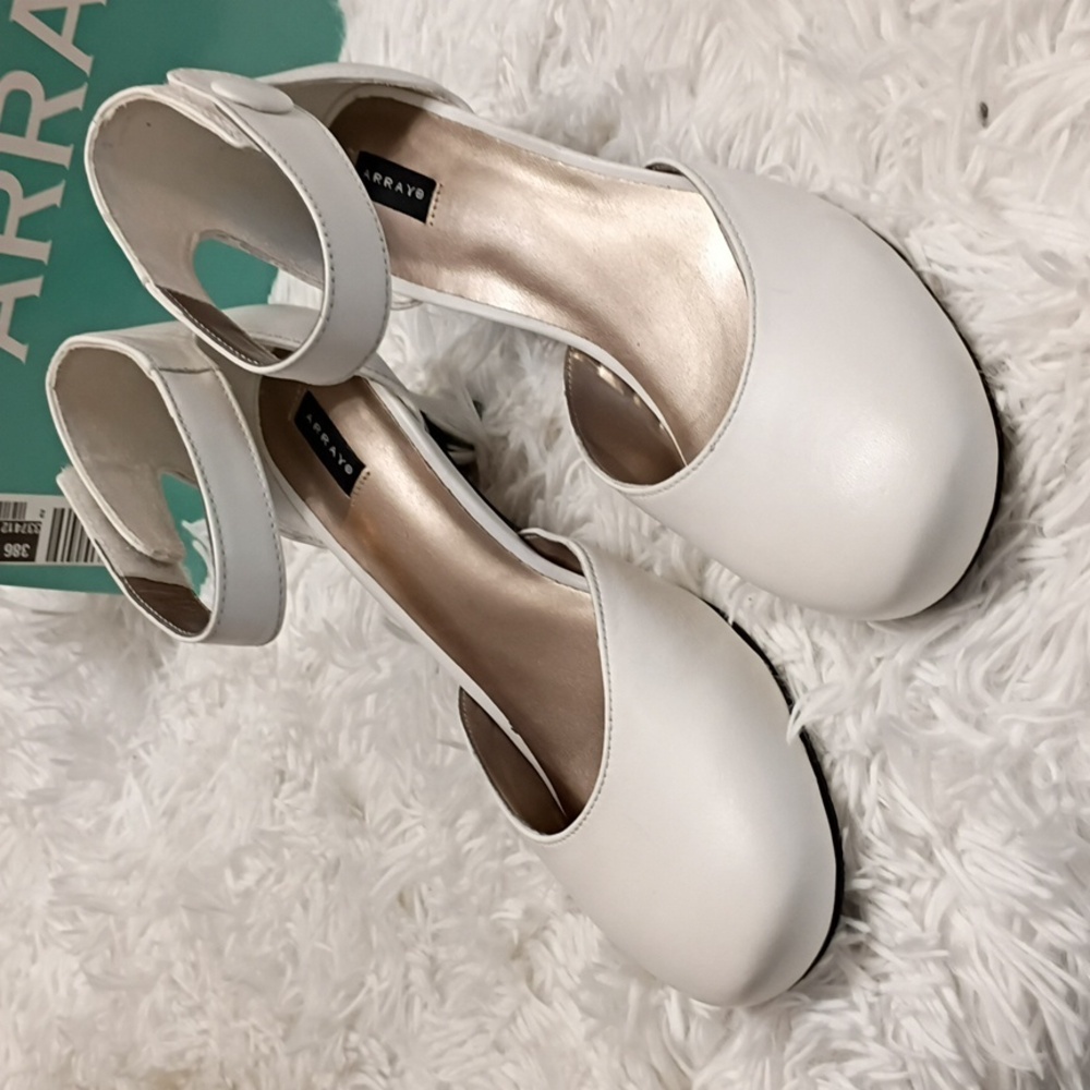 Array Elegant Off White Ankle Strap Heels Size 8 - image 8